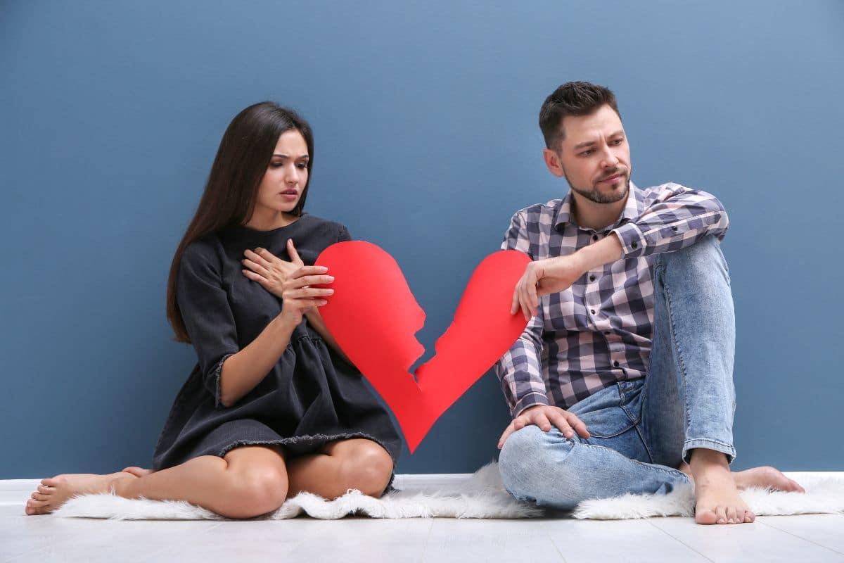 15 Things You Should Never Post on Social Media About a Relationship
