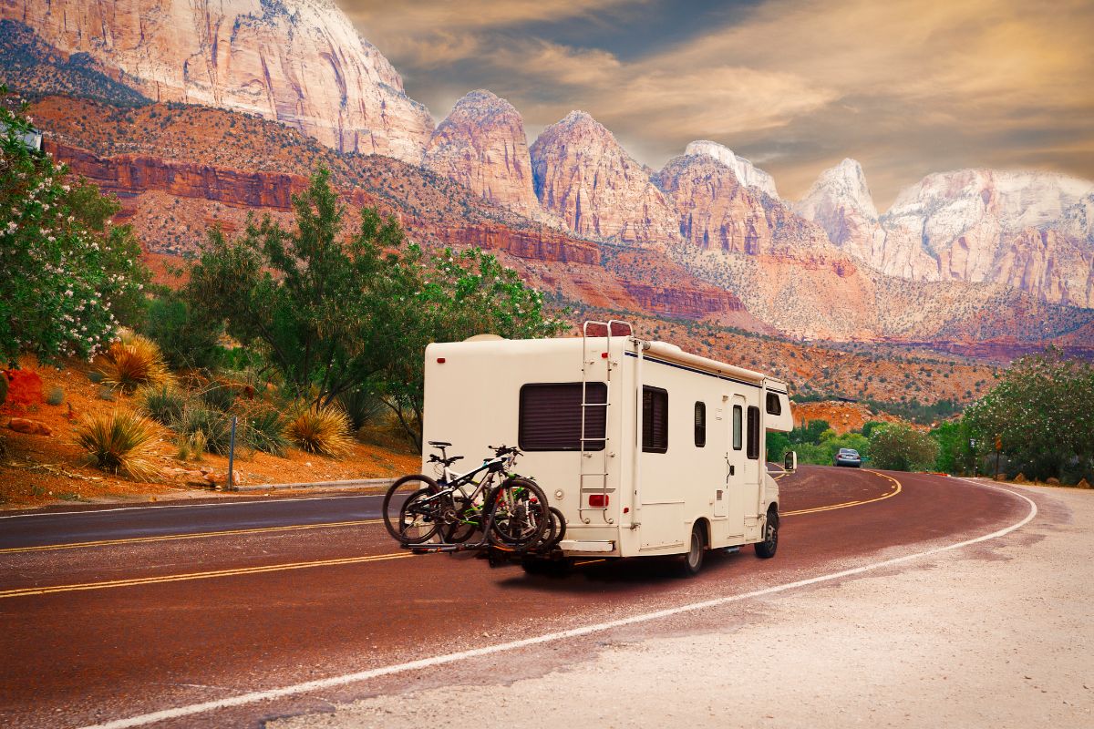 6 Benefits of RV Living | Full-Time RV Living Considerations