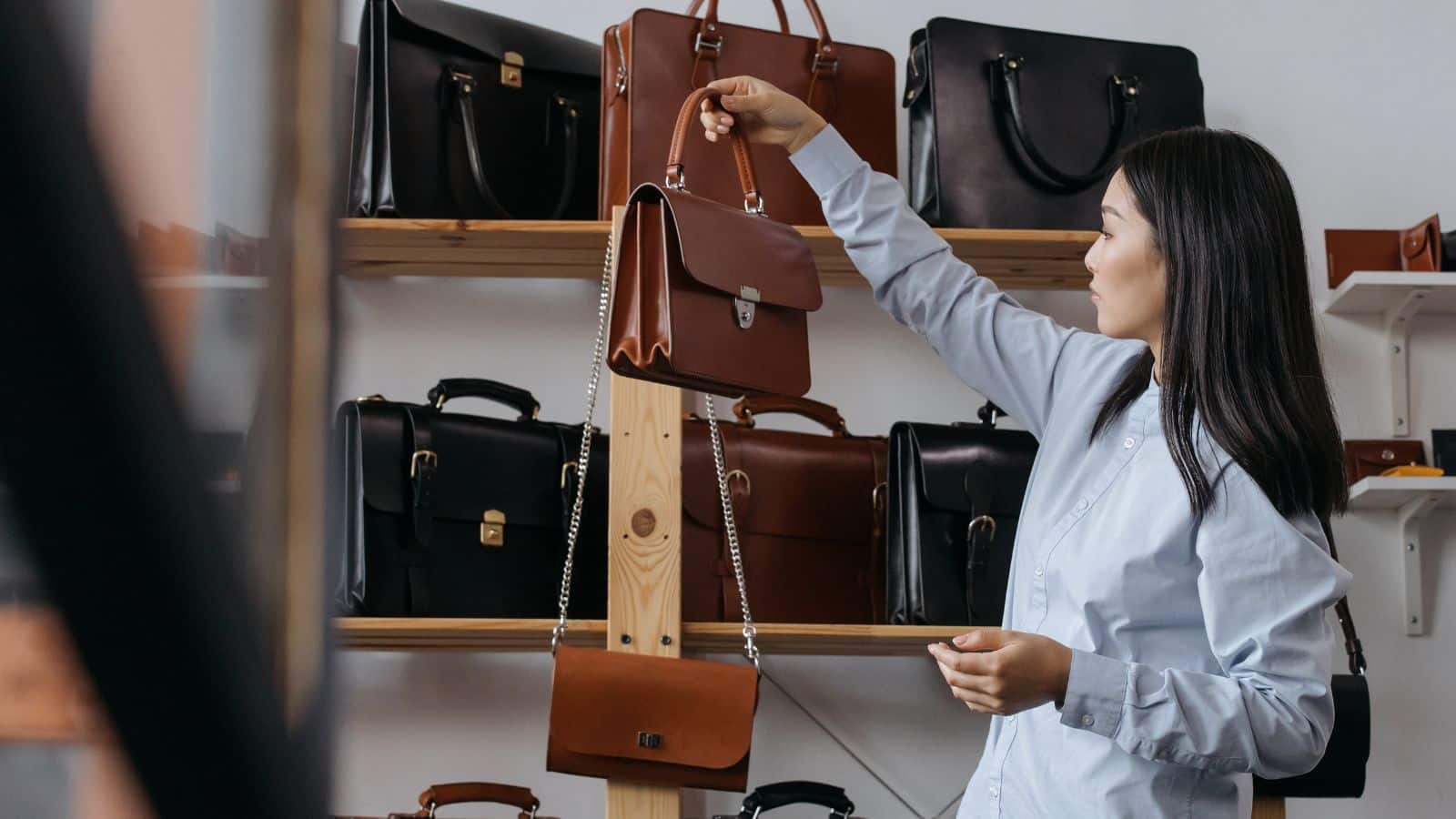 Elegance in Every Stitch: Exploring The World of Top Designer Handbags